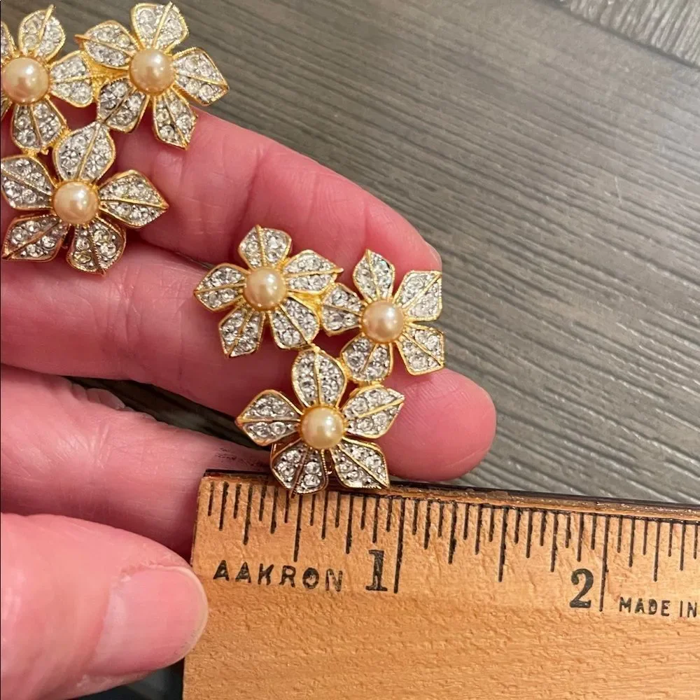 Kenneth Jay Lane Gold-tone and Pearl Floral Cluster Earrings